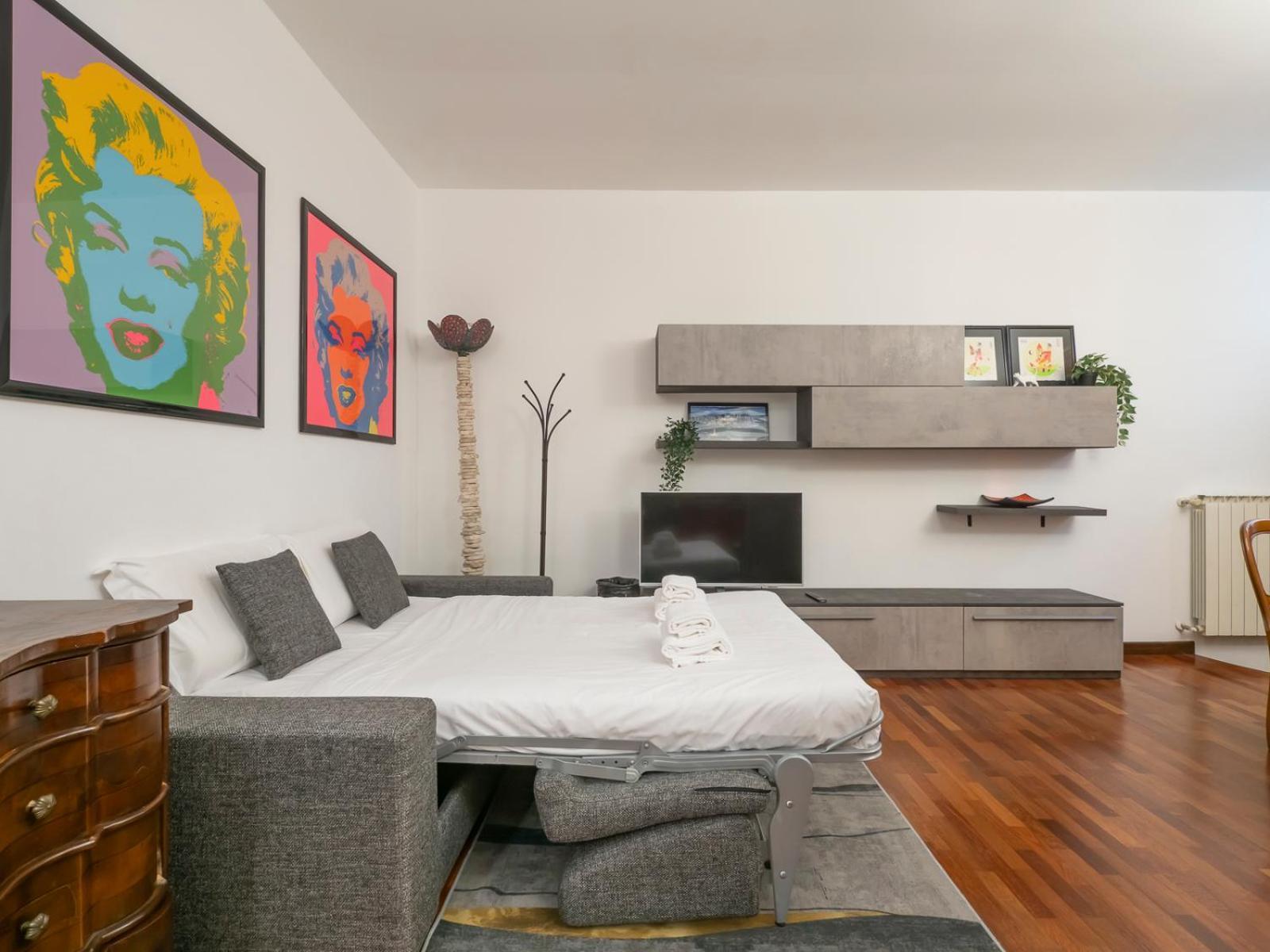 Ihost - Lattanzio 11 * Milano