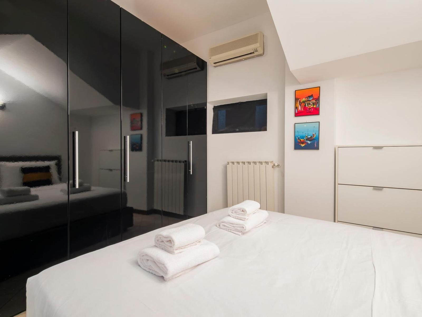 Ihost - Lattanzio 11 * Mailand